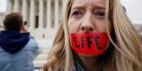 Ativistas contra o aborto participam da 47&ordf; Marcha Anual pela Vida em Washington  Foto: Kevin Lamarque / Reuters