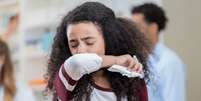 Acontecimentos como o surto de coronavírus podem deixar as crianças ansiosas  Foto: Getty Images / BBC News Brasil