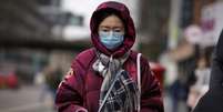 Em dois meses, novo vírus identificado na China já chegou outros 77 países, em todos os continentes com exceção da Antártida  Foto: Getty Images / BBC News Brasil