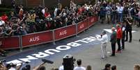 O CEO da Fórmula 1, Chase Carey, durante conferência de imprensa após anúncio de  que o GP da Austrália seria cancelado em meio à epidemia do coronavírus. 13/3/2020      REUTERS/Tracey Nearmy   Foto: Reuters