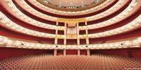 Assim como todas as outras salas de espetáculos da Alemanha, a Ópera da Baviera está fechada até meados de abril  Foto: DW / Deutsche Welle