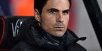 Arteta foi o primeiro personagem do futebol inglês diagnosticado com coronavírus (AFP)  Foto: LANCE!