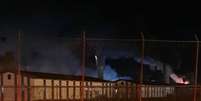 Fumaça sobre o CPP de Tremembé, no interior paulista, onde presos incendiaram objetos na noite desta segunda, 16  Foto: Reprodução/SIFUSPESP / Estadão Conteúdo