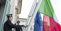 Bandeiras a meio-mastro no Palácio do Quirinale, sede da Presidência da Itália  Foto: ANSA / Ansa
