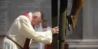 Missa da Paixão do Papa critica &#039;ilusão de onipotência&#039;  Foto: Reuters