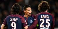 Thiago Silva e Cavani estão entre as prováveis saídas do PSG na próxima temporada (Foto: AFP)  Foto: Lance!