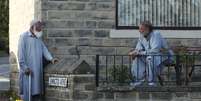 Pessoas mantêm distanciamento social em Halifax, no Reino Unido
16/04/2020 REUTERS/Lee Smith  Foto: Reuters