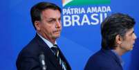 Bolsonaro no Planalto, antes de anunciar nome de novo ministro da Saúde, Nelson Teich 16/4/2020 REUTERS/Adriano Machado  Foto: Reuters