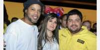 Ronaldinho ao lado de Dalia López (Foto: Reprodução de internet)  Foto: Lance!