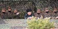Líder norte-coreano, Kim Jong Un, acompanha exercícios militares
12/03/2020
KCNA via REUTERS      Foto: Reuters