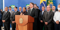 'Eu não tenho que pedir autorização para ninguém para trocar o diretor [da Polícia Federal] ou qualquer outro que esteja na hierarquia do poder executivo', disse Bolsonaro  Foto: Carolina Antunes/PR / BBC News Brasil