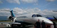 Visitantes observam modelo Praetor 600 da Embraer durante feira de aviação em Genebra, Suíça. 21/5/2019. REUTERS/Denis Balibouse  Foto: Reuters