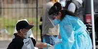 Teste para coronavírus no Centro Sheffield, em Detroit, Michigan 28/4/2020 REUTERS/Rebecca Cook  Foto: Reuters