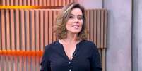 Natuza Nery, comentarista da GloboNews, condenou a violência contra enfermeiros e repórteres  Foto: Reprodução