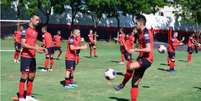 Atlético-GO quer que atletas joguem contra Flamengo; segundo médico eles "não têm potencial de transmitir doença"  Foto: Divulgação/ Atlético-GO / Estadão Conteúdo