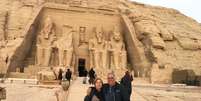 Sylvio Cavalcanti e a esposa durante viagem ao Egito no in&iacute;cio deste ano   Foto: Arquivo pessoal