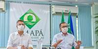 O governador do Amapá, Waldez Góes (PDT), ao lado do prefeito de Macapá, Clécio Luis (Rede) durante anuncio do isolamento completo no Estado.   Foto: Reprodução Twitter / Estadão Conteúdo