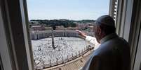 Papa Francisco abençoa fiéis na Praça São Pedro, Vaticano  Foto: EPA / Ansa