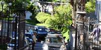 Carros da PF deixam Palácio Laranjeiras, residência oficial do governador do Rio de Janeiro, Wilson Witzel
26/05/2020
REUTERS/Pilar Olivares  Foto: Reuters
