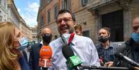 Senador Matteo Salvini fala com a imprensa após aprovação de relatório que recomenda rejeição de denúncia  Foto: ANSA/ALESSANDRO DI MEO / Ansa - Brasil