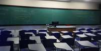 Sala de aula vazia em faculdade durante pandemia de coronavírus 
13/03/2020
REUTERS/Amanda Perobelli  Foto: Reuters