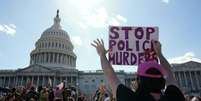 Protestos contra a morte de George Floyd, em frente ao capitólio em Washington
01/06/2020
REUTERS/Kevin Lamarque  Foto: Reuters