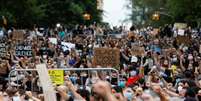 Protesto em Nova York contra a morte de George Floyd 
03/06/2020
REUTERS/Andrew Kelly  Foto: Reuters