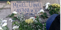 "Parece claro que a gente se preocupa pouco com as crianças, que também são nossas - da sociedade"; acima, protesto pela morte do menino Miguel, em 5 de junho  Foto: AFP / BBC News Brasil