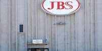 Vista externa de unidade da JBS. 14/4/2020.  REUTERS/Shannon Stapleton  Foto: Reuters
