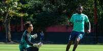 Gerson participa de treino do Flamengo  Foto: Alexandre Vidal / Flamengo