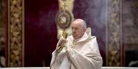 Papa Francisco lidera missa na Basílica de São Pedro
14/06/2020
Vatican Media/ Divulgação via REUTERS  Foto: Reuters