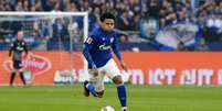 Schalke irá adotar um teto salarial no elenco profissional - (Foto: UWE KRAFT / AFP)  Foto: Lance!