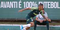 Lucas Esteves durante treinamento na Academia de Futebol (Foto: Cesar Greco/Palmeiras)  Foto: Lance!