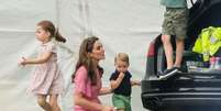 Kate Middleton estimula brincadeiras ao ar livre para os filhos, George, Charlotte e Louis  Foto: Getty Images / PurePeople