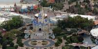 Parque Magic Kingdom, da Disney, vazio durante a pandemia de Covid-19
16/03/2020
REUTERS/Gregg Newton  Foto: Reuters