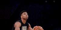 Giannis Antetokounmpo tem se destacado nos jogos pela decisão da NBA e pode levar o Milwaukee Bucks a um novo título
24/01/2020
REUTERS/Benoit Tessier  Foto: Reuters