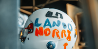 Capacete de Lando Norris para o GP da Inglaterra   Foto: McLaren / Grande Prêmio