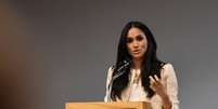 Meghan, duquesa de Sussex e esposa do príncipe Harry, do Reino Unido, discursa em Essex
07/03/2020 Ben Stansall/Pool via REUTERS  Foto: Reuters