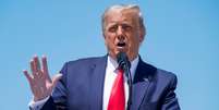 Trump discursa a apoiadores em aeroporto em  Cleveland, Ohio
06/08/2020
REUTERS/Joshua Roberts  Foto: Reuters