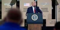 Trump discursa em fábrica em Clyde, Ohio
06/08/2020
REUTERS/Joshua Roberts  Foto: Reuters