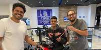 Douglas Nascimento, o motoboy Matheus Pires e o humorista Matheus Ceará  Foto: Reprodução Instagram/ @matheuspiresdd / Estadão Conteúdo