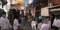 Enfermeiros e técnicos de enfermagem saíram pela favela abordando moradores e perguntando se gostariam de fazer teste  Foto: DW / Deutsche Welle