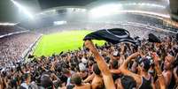 Torcida quer organizar vaquinha virtual para ajudar a pagar a dívida da Arena (Foto: Bruno Teixeira/Corinthians)  Foto: Lance!