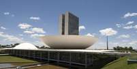 Projeto de lei em debate no Congresso vai regular o funcionamento das redes sociais com objetivo de conter a circulação de informações falsas  Foto: BBC News Brasil