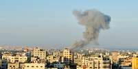 Fuma&ccedil;a ap&oacute;s ataque a&eacute;reo israelense na Faixa de Gaza
28/08/2020
REUTERS/Mohammed Shana  Foto: Reuters
