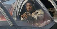 John Boyega em &#039;Star Wars: Episode VIII - Os últimos Jedi&#039;  Foto: IMDB / Reprodução