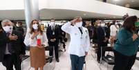 Segundo organizadores, representantes do movimento Brasil Vencendo a Covid de todos os Estados estiveram em Brasília  Foto: Marcos Corrêa/Presidência da República / BBC News Brasil