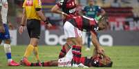 A lamentação de Pedro Rocha no gramado do Maracanã (Foto: Alexandre Vidal/Flamengo)  Foto: Lance!