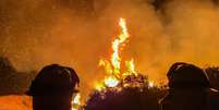 Bombeiros trabalham para apagar um incêndio na Califórnia. 6/9/2020. Steve Russo/via REUTERS  Foto: Reuters