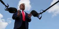 Presidente dos EUA, Donald Trump, concede entrevista antes de embarcar em viagem para a Fl&oacute;rida
08/09/2020
REUTERS/Jonathan Ernst  Foto: Reuters